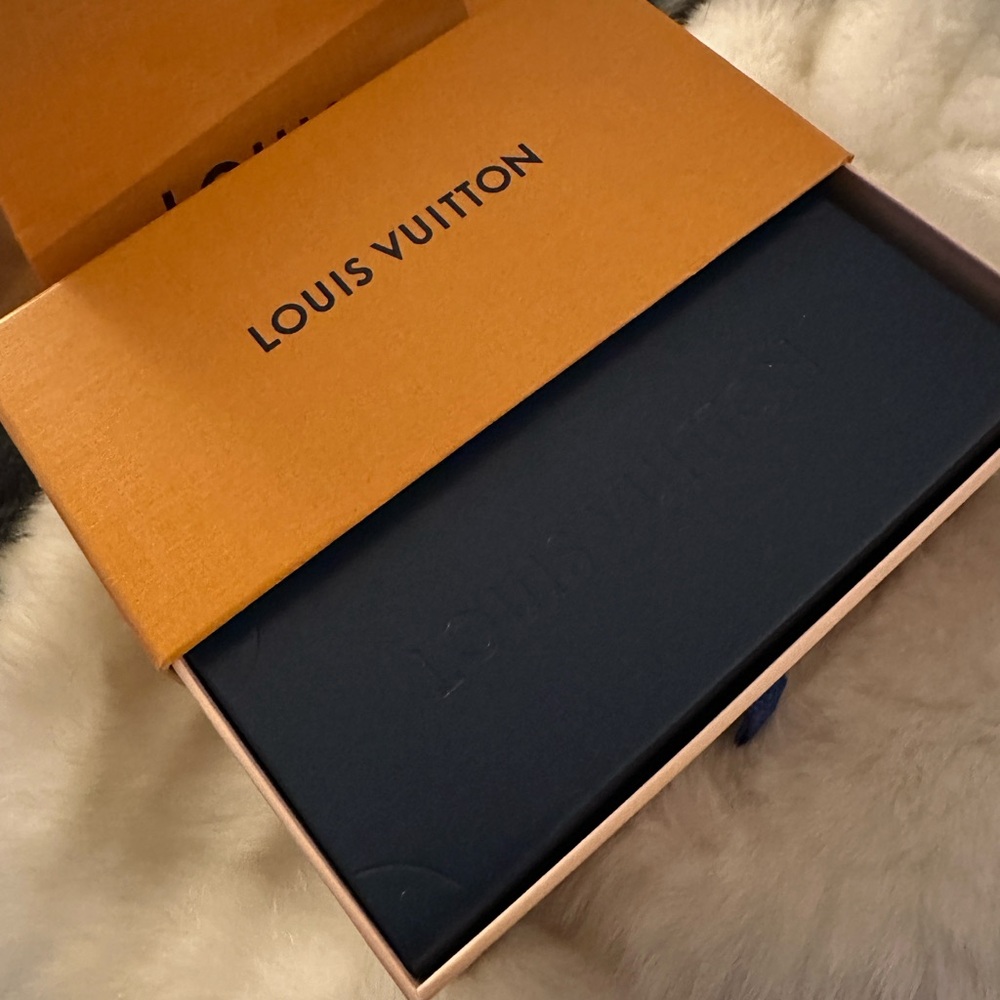 Louis Vuitton 1.1 Evidence Sunglasses | Black/Gold - Picture 3 of 7